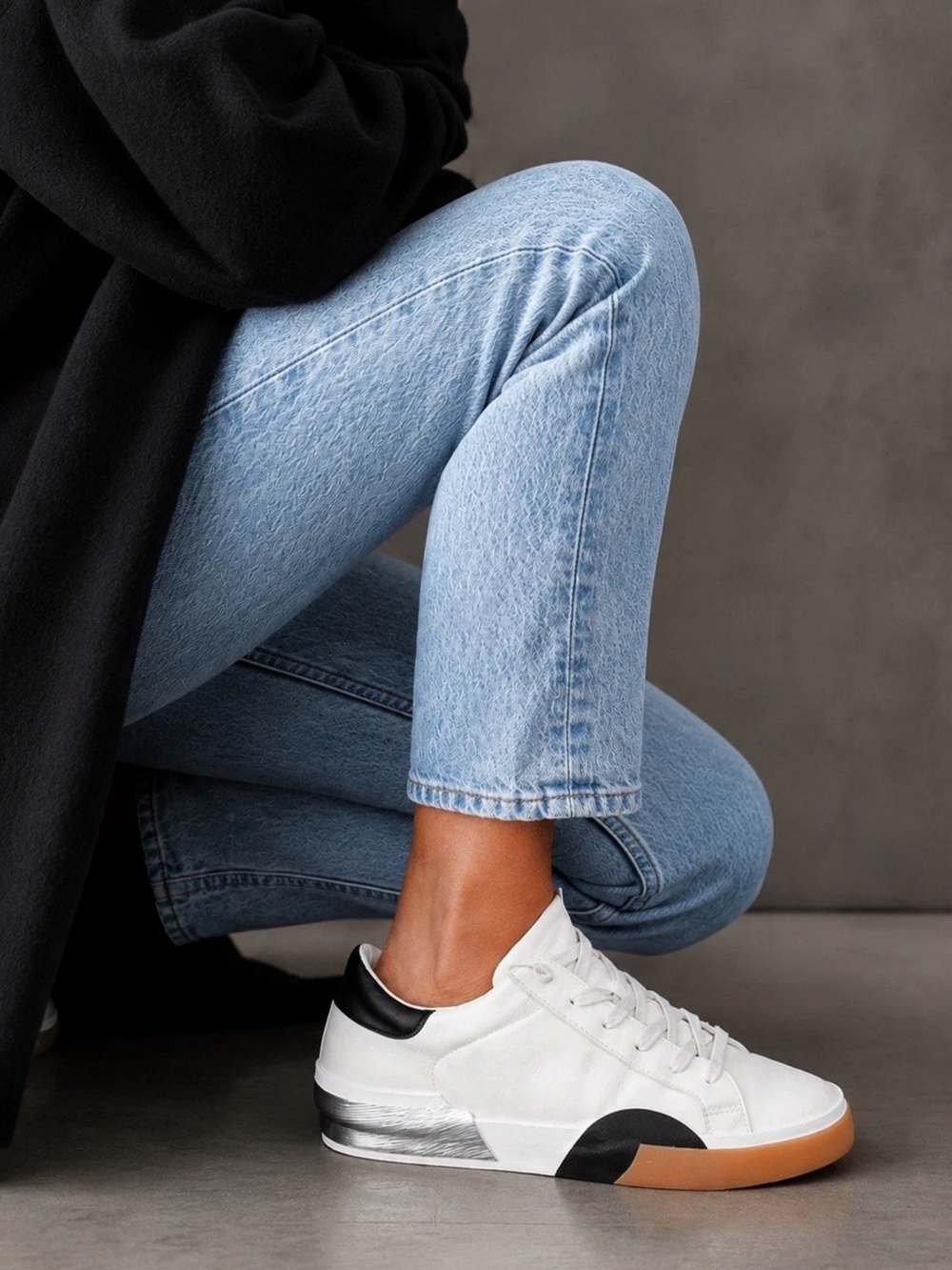 Dolce Vita Women’s Zina Leather Sneaker Cream/Black/Silver 7.5
